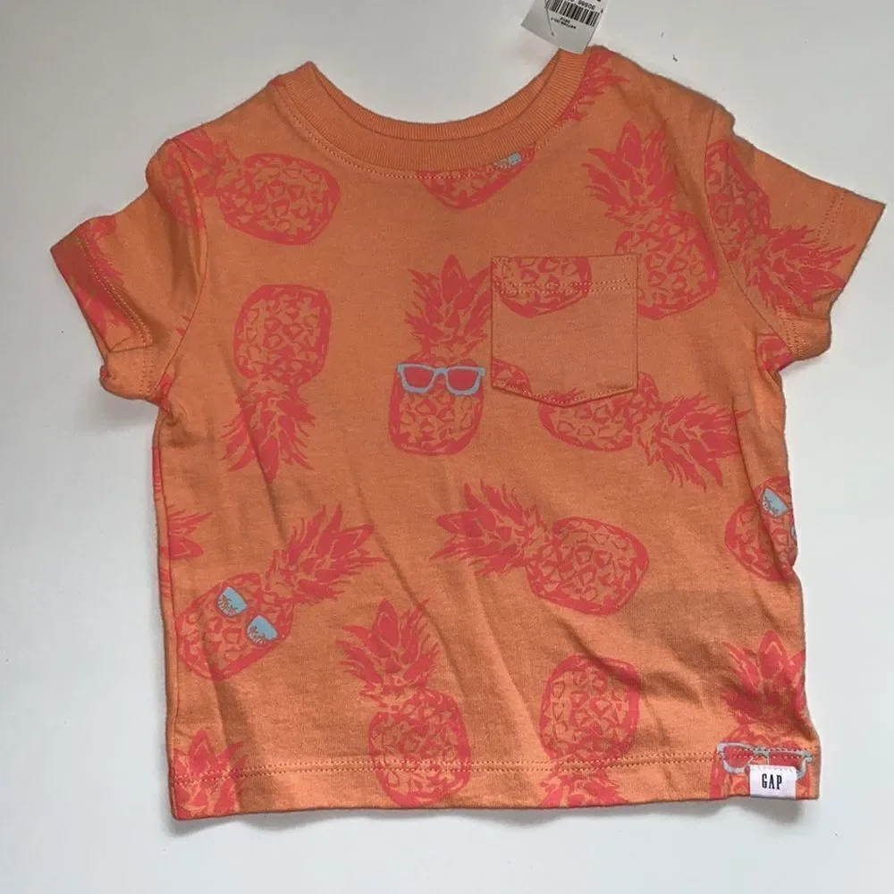 Bundle 2 pc Gap tshirt boys kids sz 6-12 months New